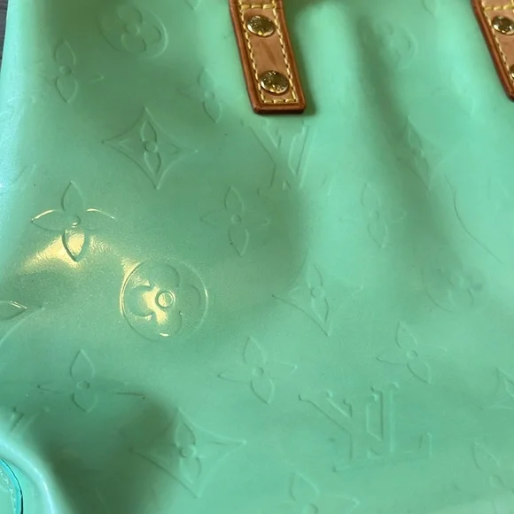 Louis Vuitton Mint Green purse - Picture 4 of 7